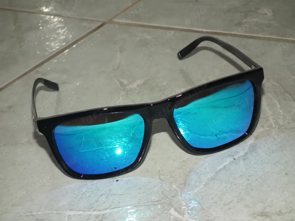 Új Aoron napszemüveg