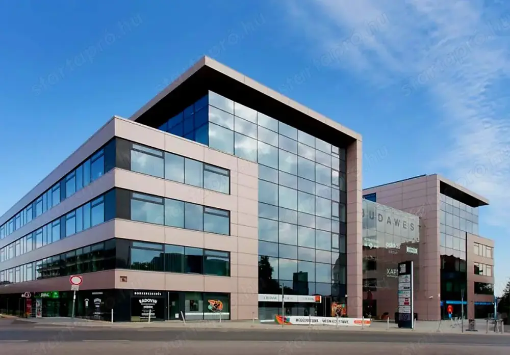 Budán Gazdagréten a BudaWest irodaházban igényes iroda kiadó!