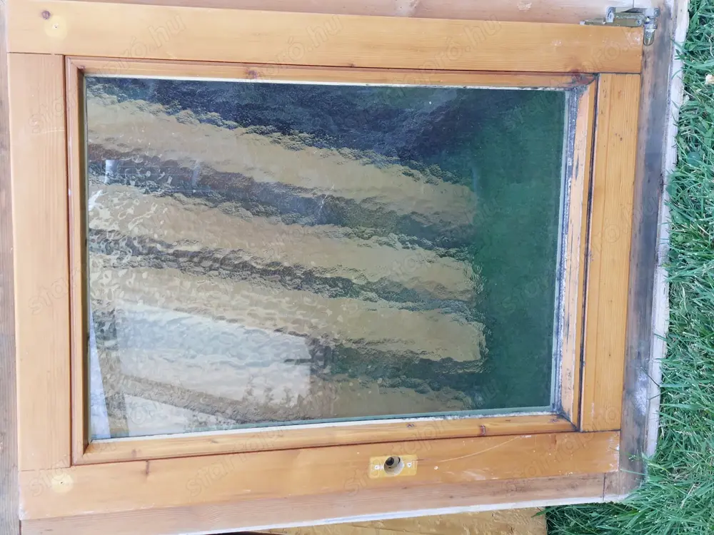 Fa sz;67 m;87 hőszigetelt 2 réteg üveg bukó-nyiló kép szerinti  állapotba 28 ezer ft esetleg el is c