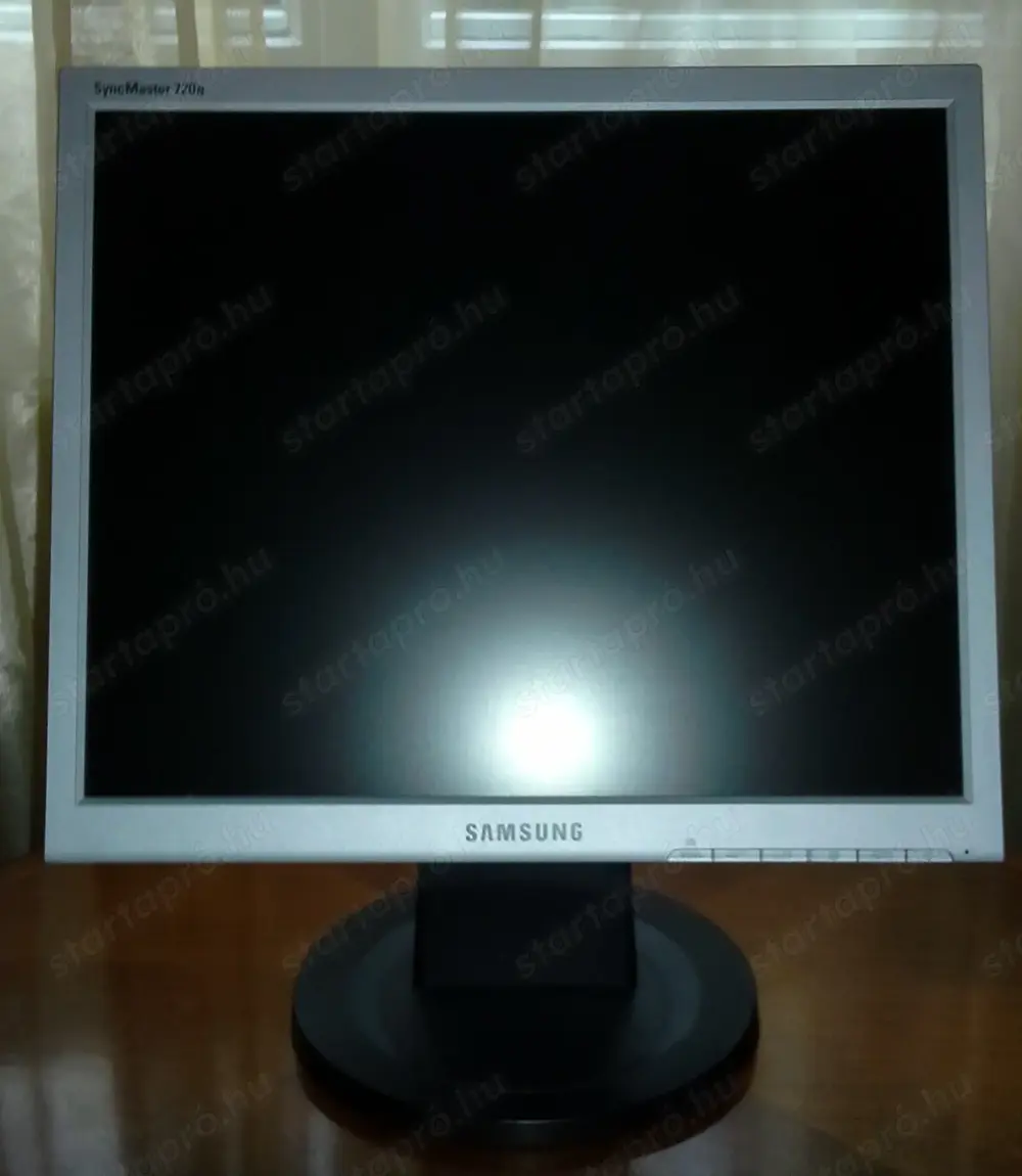 Samsung (színes) monitor
