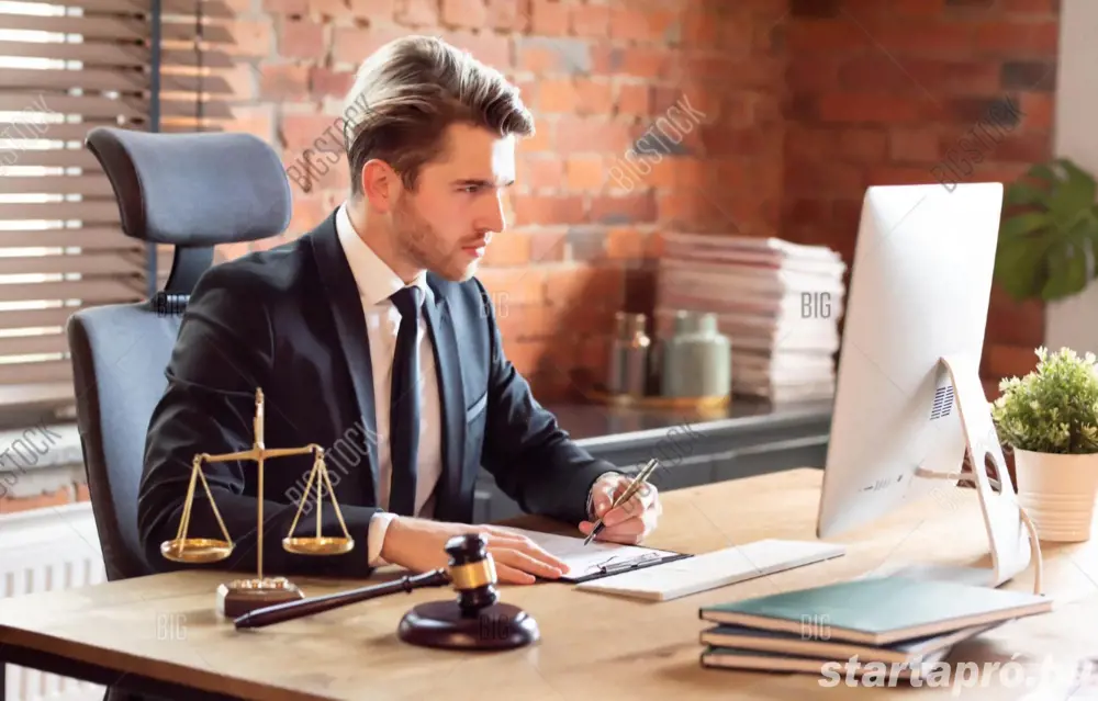 Biztosító ügyfélszolgálaton dolgozó üzletkötő 