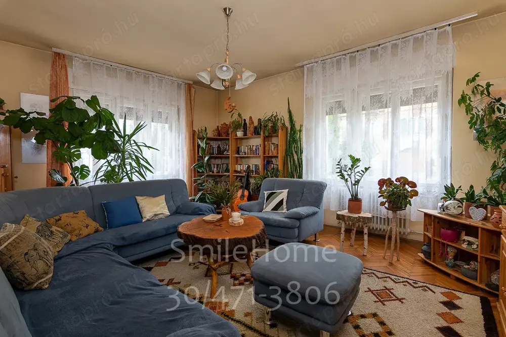 Kétlakásos, 7 szobás családi ház eladó   