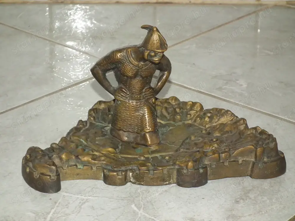 Ritka fajsúlyos réz Árpád vezér Honfoglalási dísztárgy