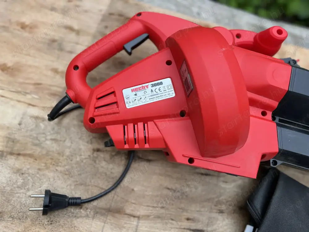 ELADÓ HECHT 3000 lombszívó és fújó gép