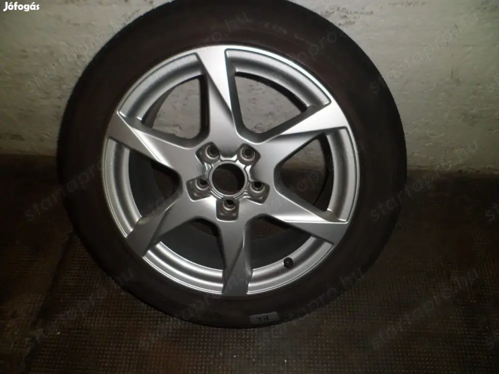 Eladó 4 darab original Audi Alufelni nyári gumikkal 225   50   17