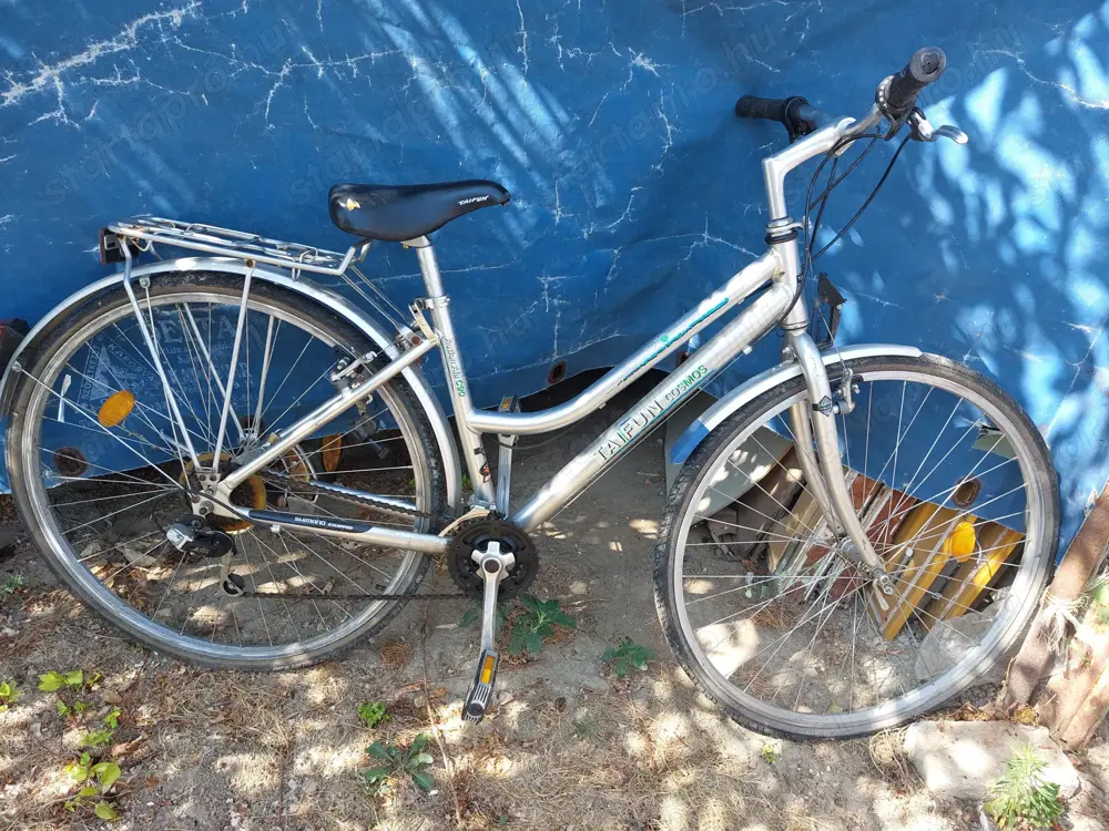 Taifun  28 as kerék 18 seb, aluváz kép szerinti állapot 15 ezer ft. Nem leszervizelt ezért ennyi az 