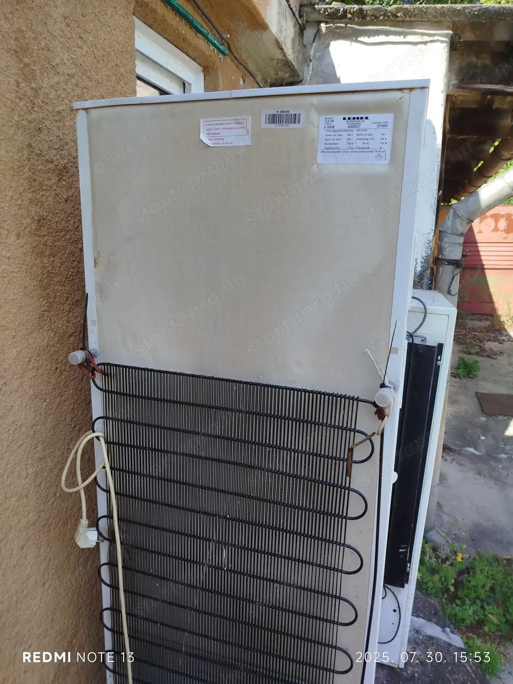 Ingyen elvihető két működő képes hűtőszekrény