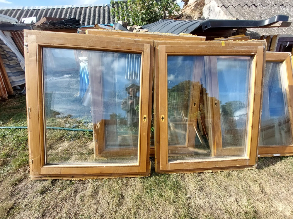 Egyben is 4  pár fa hőszigetelt 2 réteg üveg bukó-nyiló . tok osztott  ablak középen elvágva  Eladó 