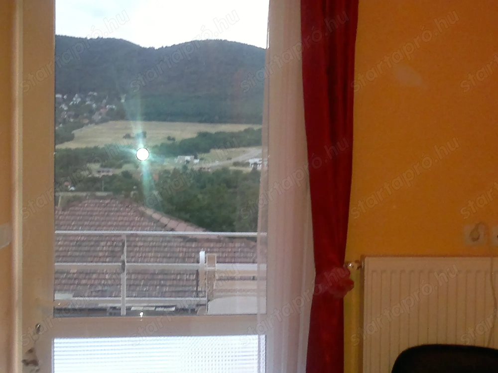  Nőnek Kiadó! Külföldieknek is.