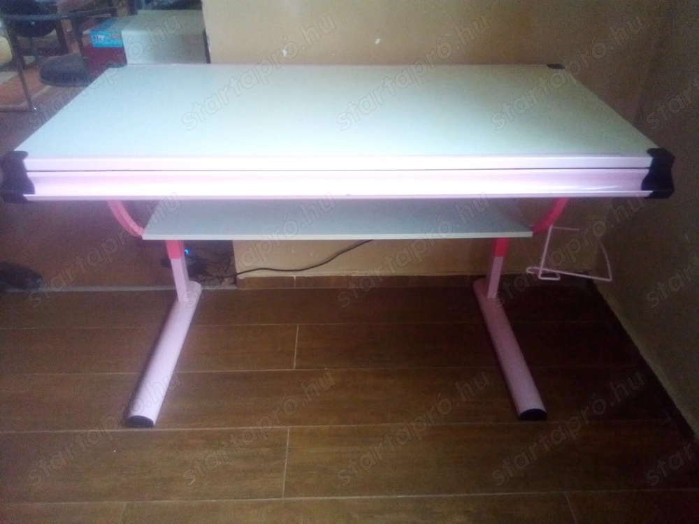 Szuper íróasztal, rajzasztal eladó