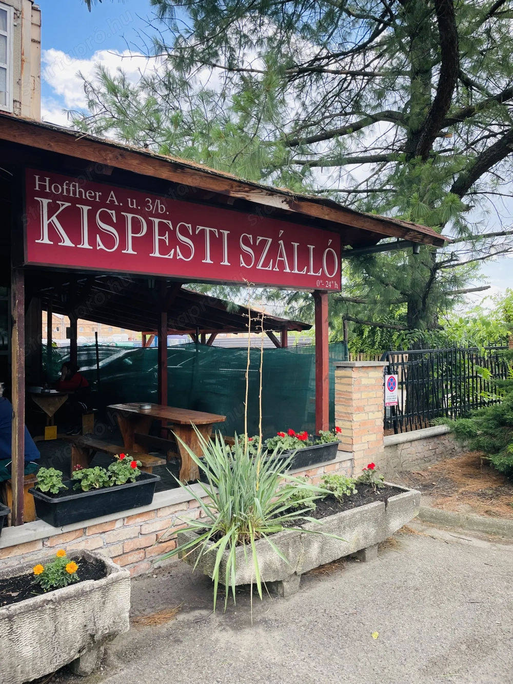 Budapest 19. kerületében a Kispesti Szállón szobák kiadóak!