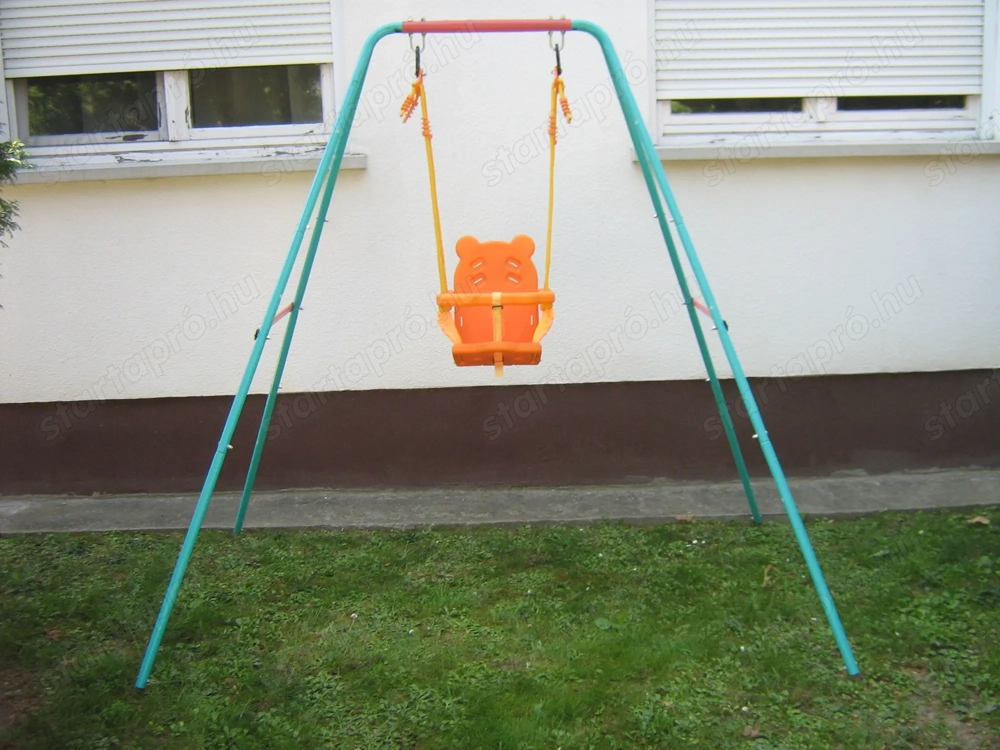 Kerti gyerek hinta eladó.