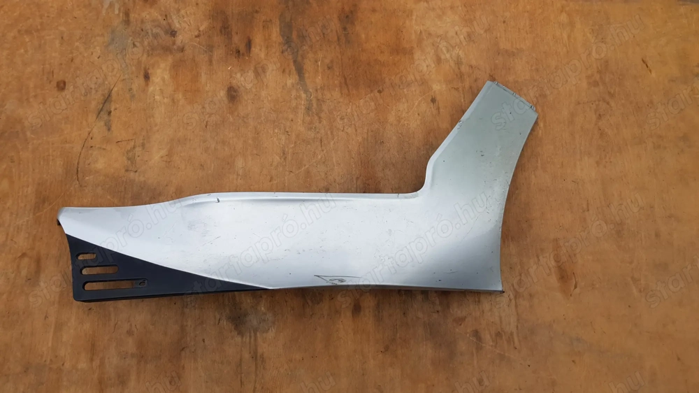 Kymco Xciting 250 - 500 taposó alatti idom jobbos