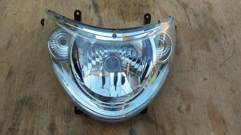 Kymco Xciting 250 - 500 első lámpa