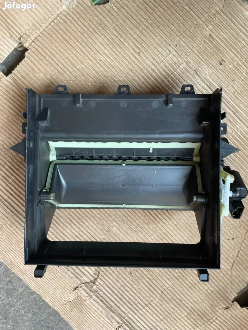 Skoda Superb III 5Q0 907 511A fűtés szabályzó posta megoldható