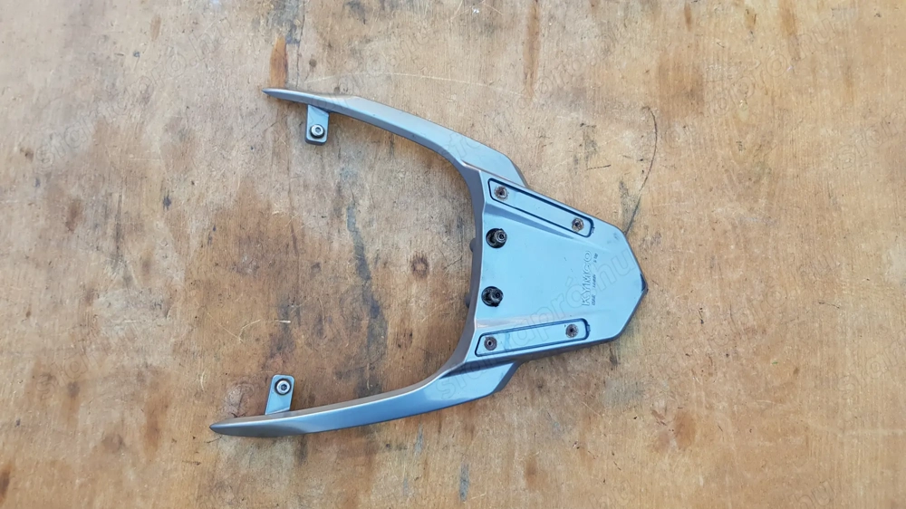 Kymco People GT 125 - 200 hátsó kapaszkodó