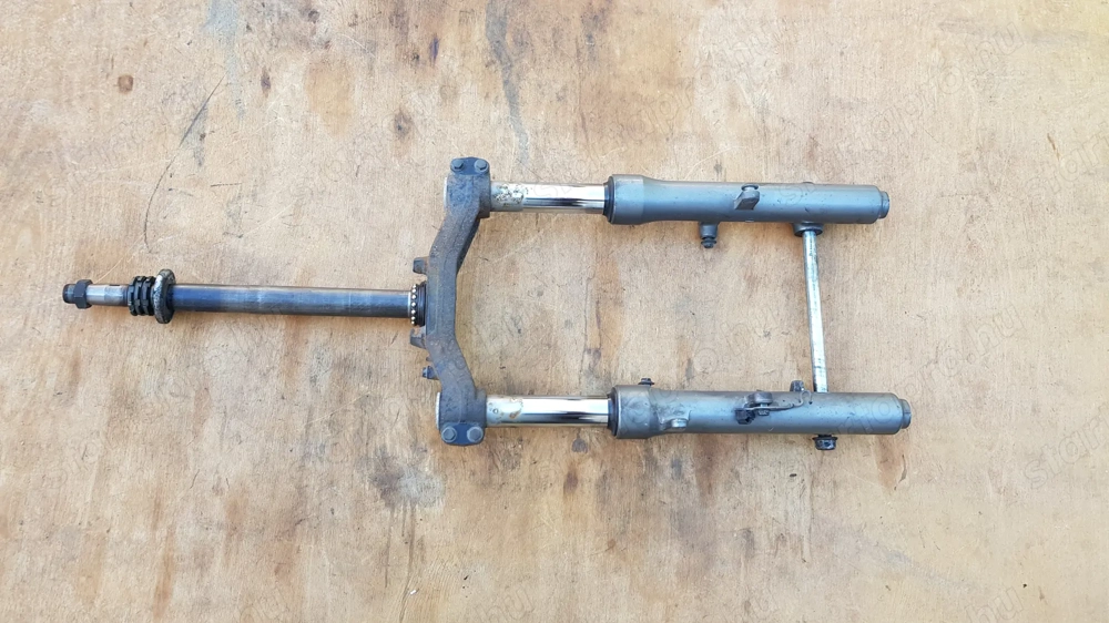 Yamaha Majesty YP 250 első villa