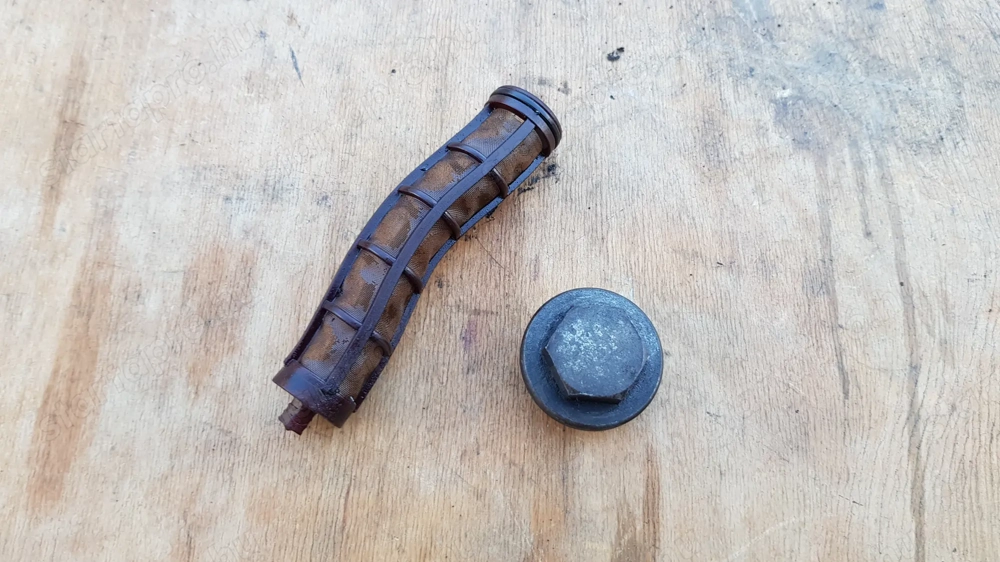 Peugeot Satelis 400 olajleeresztő csavar