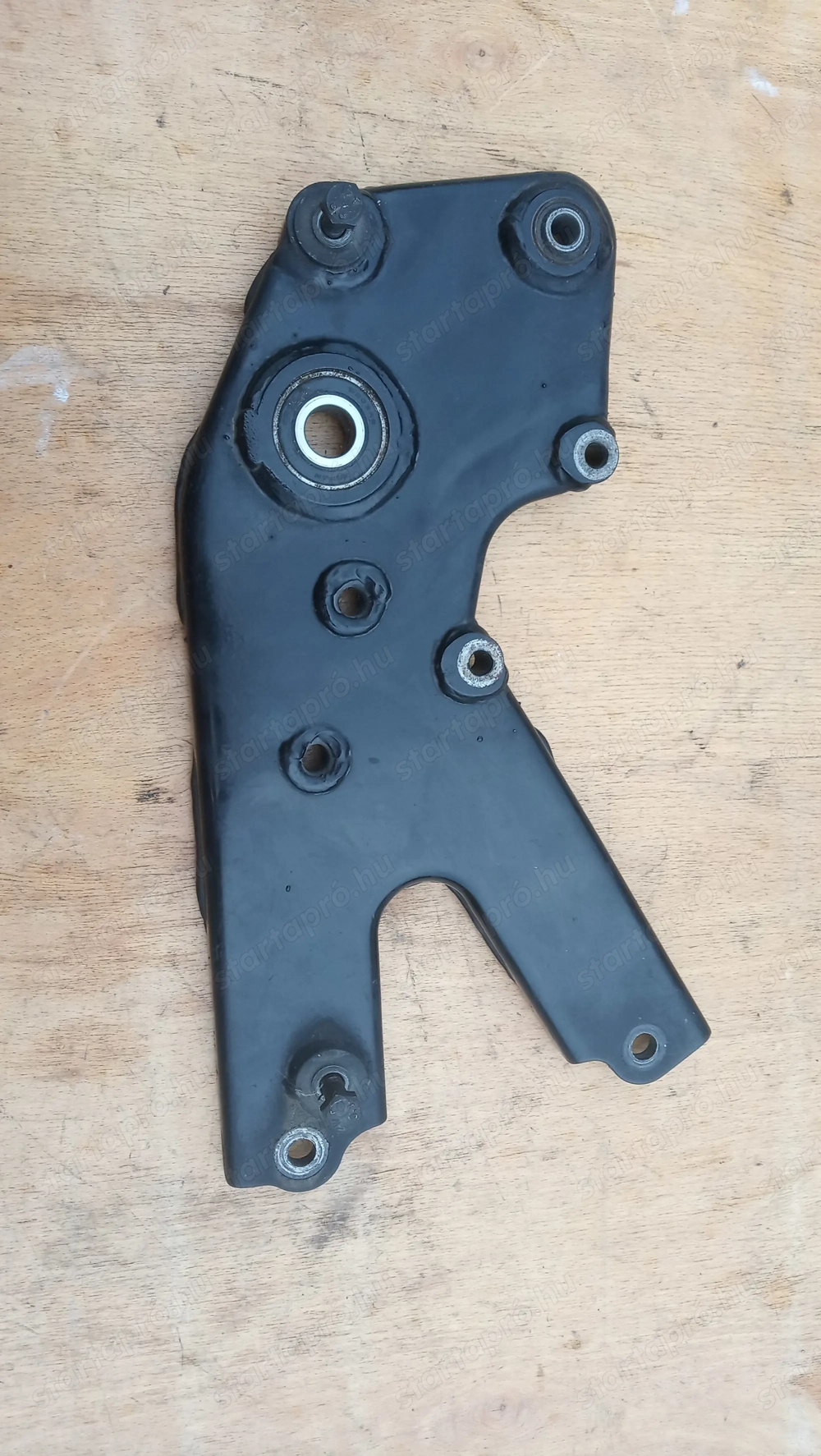 Suzuki Burgman UH 125 - 150 hátsó lengőkar