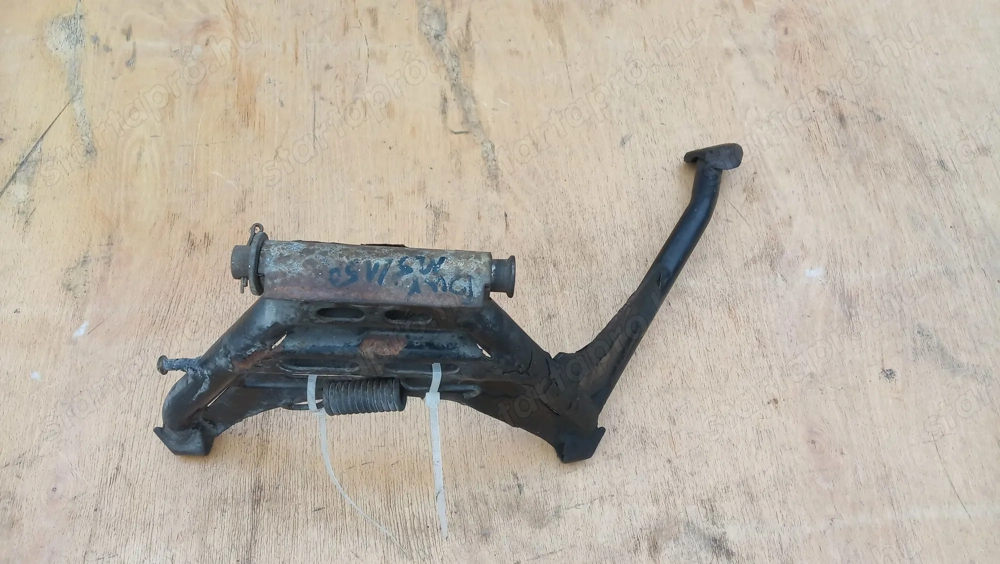 Suzuki Burgman UH 125 - 150 középtámasz