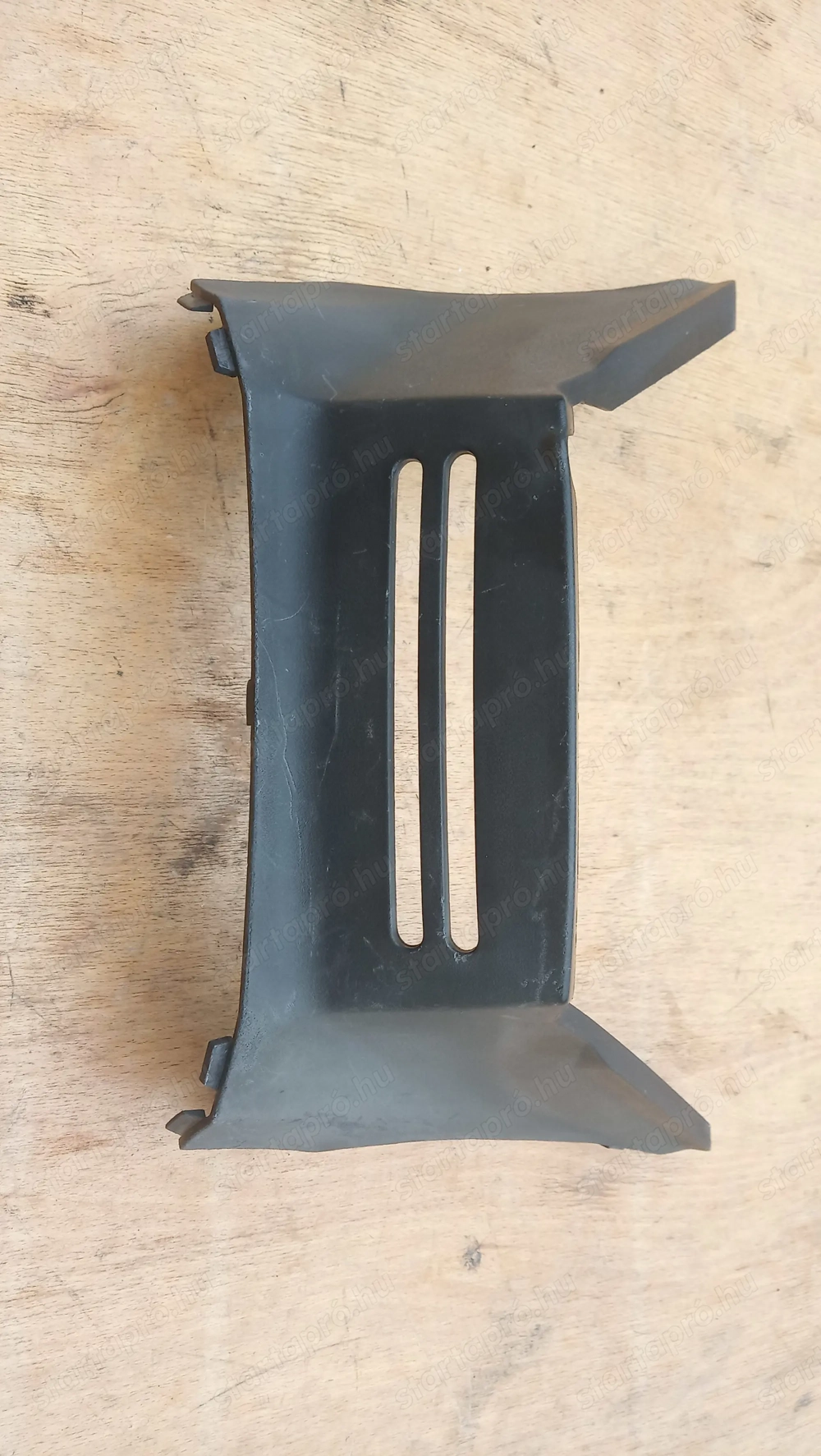 Suzuki Burgman UH 125 - 150 ülés alatti műanyag