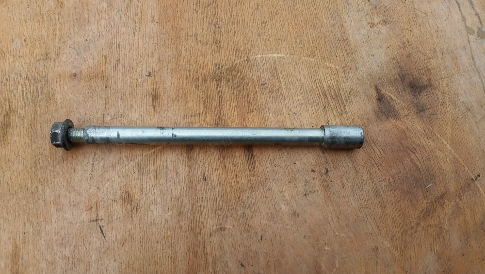 Piaggio Beverly 200 első keréktengely