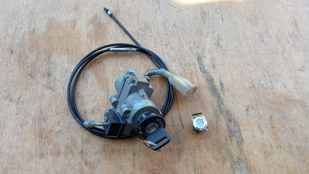 Kymco People S 250 - 300 karburátoros gyújtáskapcsoló