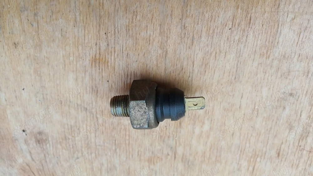 Benelli Velvet 400 olajnyomás gomba