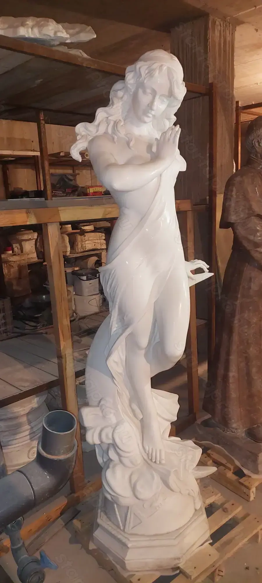 Holdleány Női Alak szobor márványból