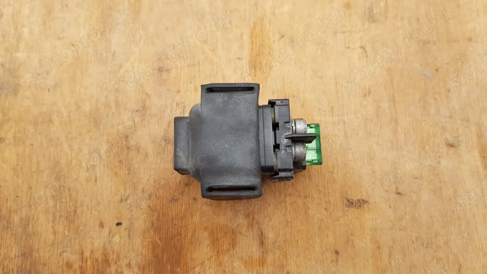 Piaggio Beverly Tourer 400 indító relé