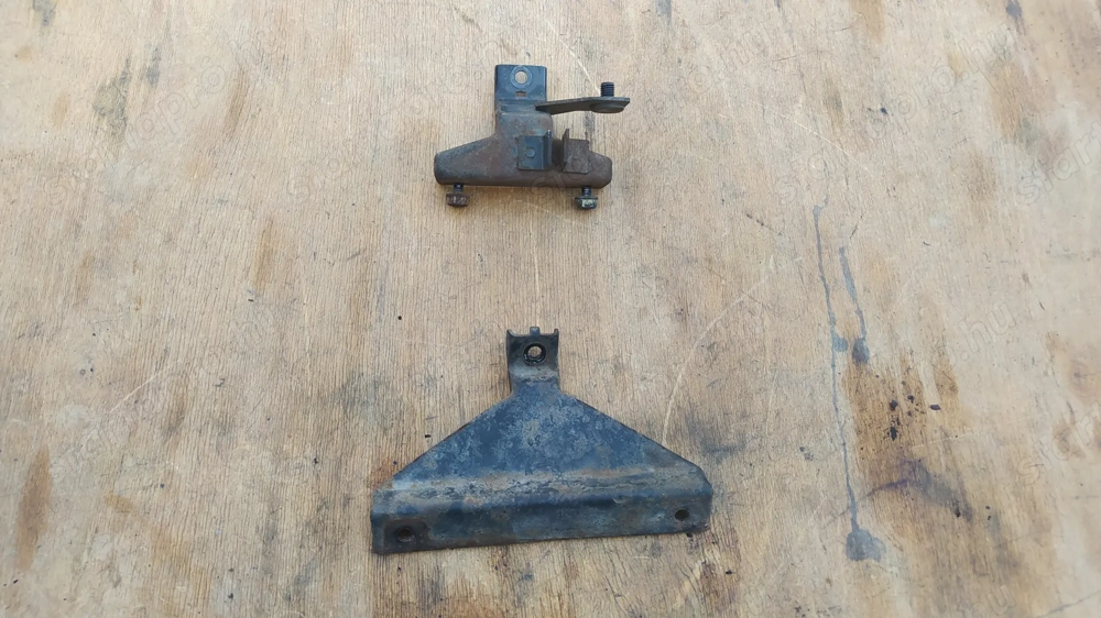 Kymco people 250 hűtő tartó konzol