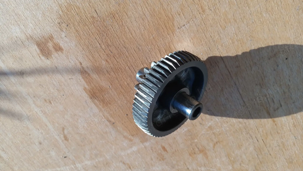 Suzuki Burgman 250 - 400 (merci lámpás) közlőkerék