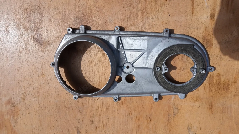 Suzuki Burgman 250 (merci lámpás) kuplung fedél