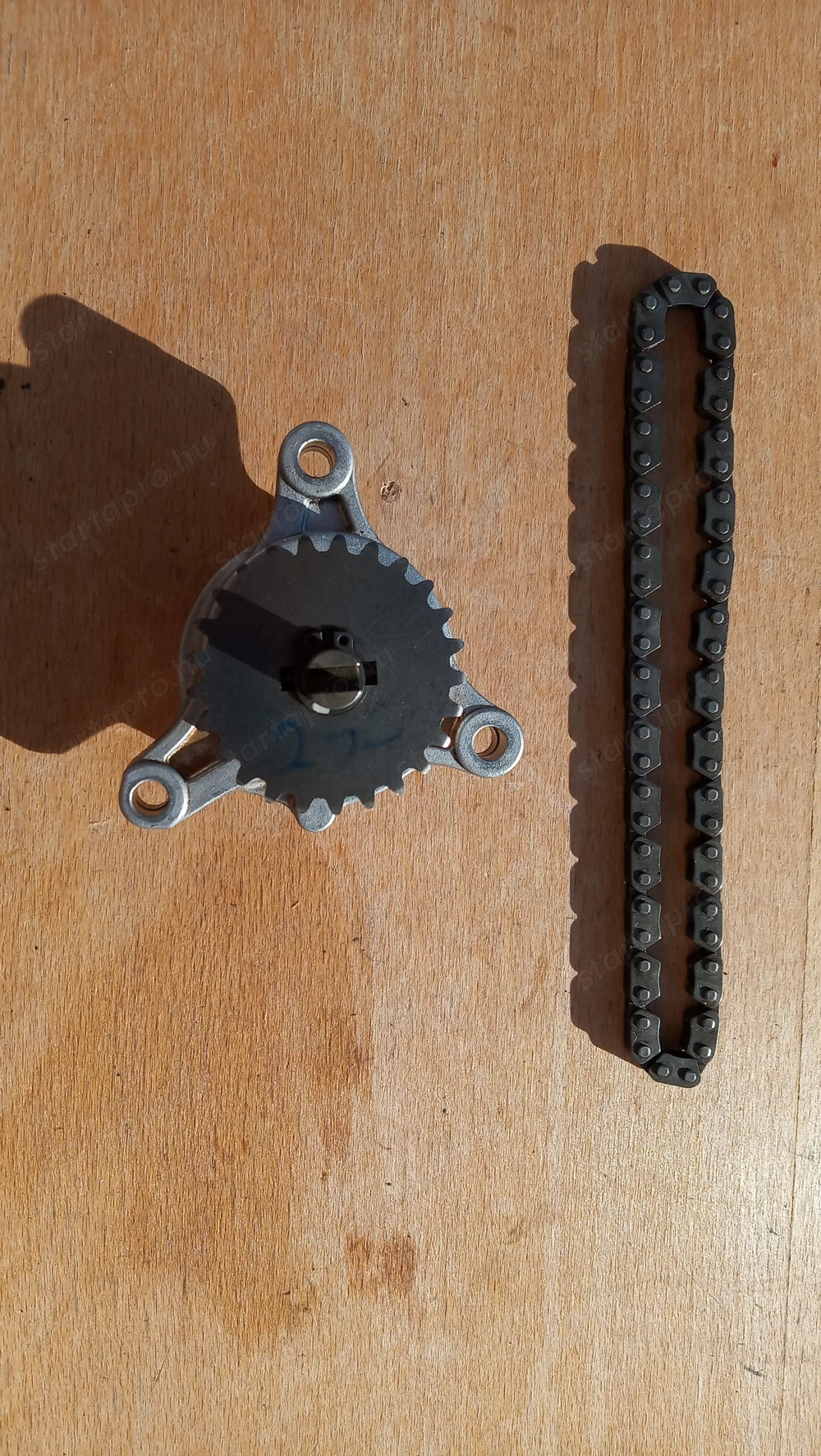 Suzuki Burgman 250 -400 (merci lámpás) olajpumpa