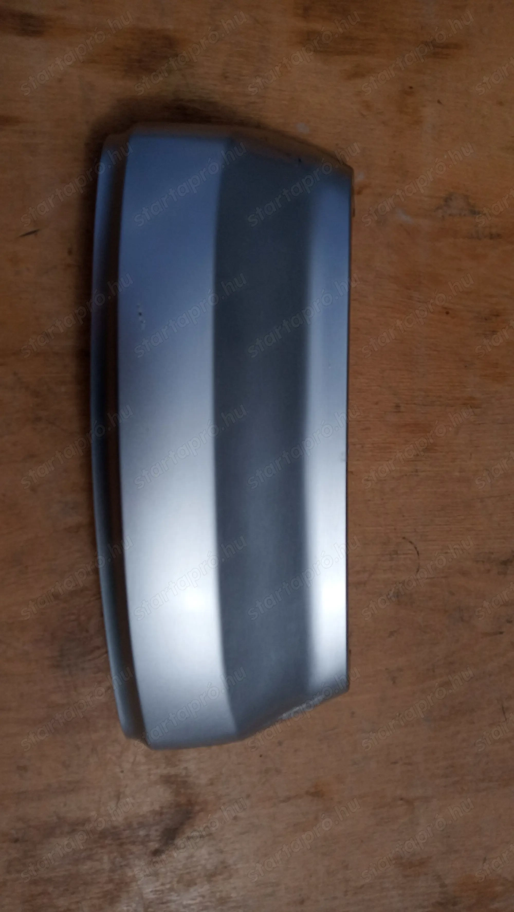 Suzuki Burgman 250 - 400 (merci lámpás) közép idom alsó