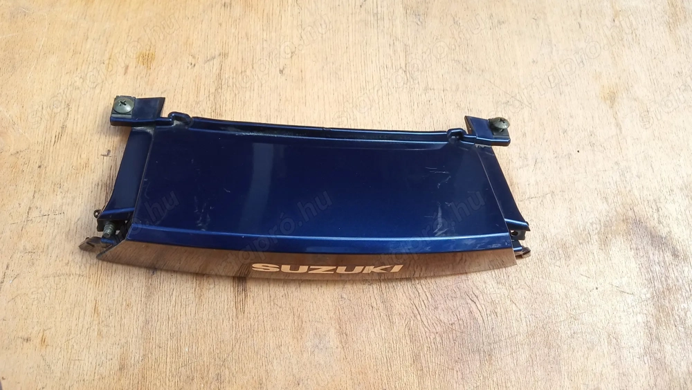 Suzuki Burgman 250 - 400 (merci lámpás) közép idom felső kék