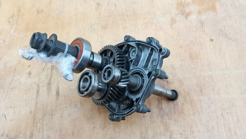 Suzuki Burgman 400 (merci lámpás) végáttétel