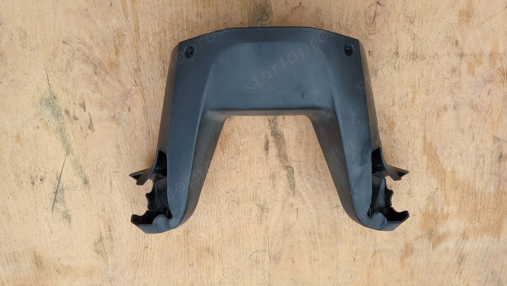 Suzuki Burgman 250 - 400 (merci lámpás) kormány idom