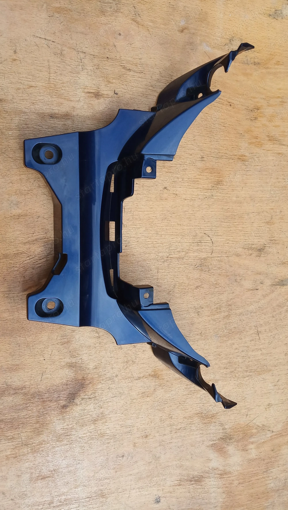 Suzuki Burgman 250 - 400 (merci lámpás) háttámla burkolat kék