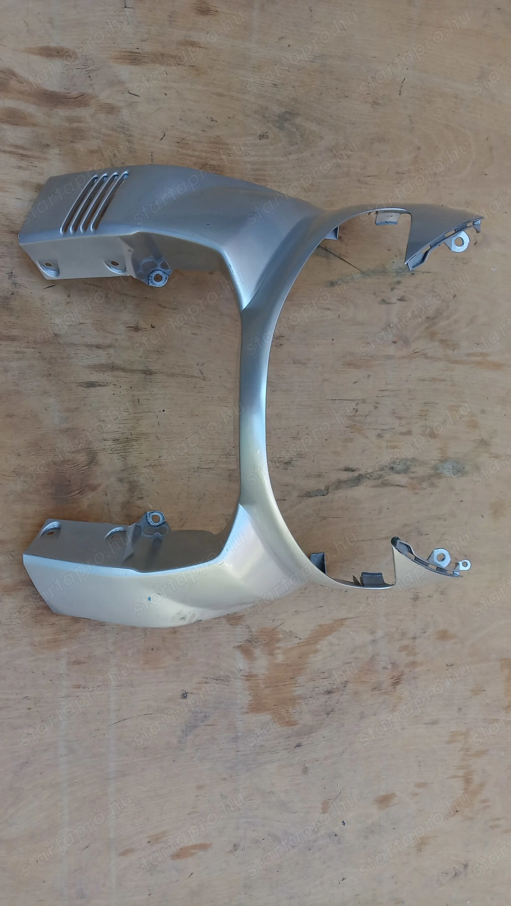 Suzuki Burgman 250 - 400 (merci lámpás) első idom 2