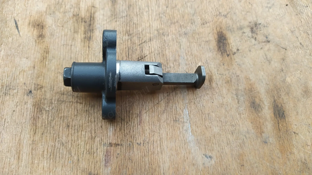 Suzuki Burgman 250 - 400 vezérműlánc feszítő patron