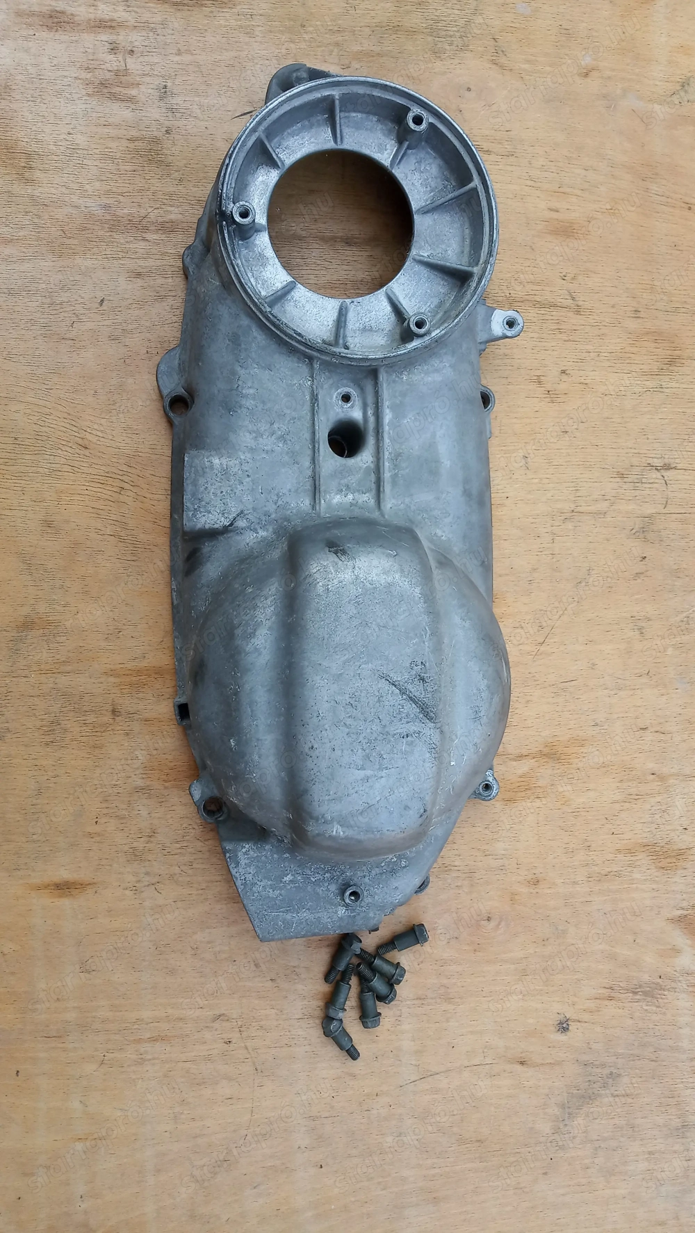 Aprilia leonardo ST 250 kuplung fedél