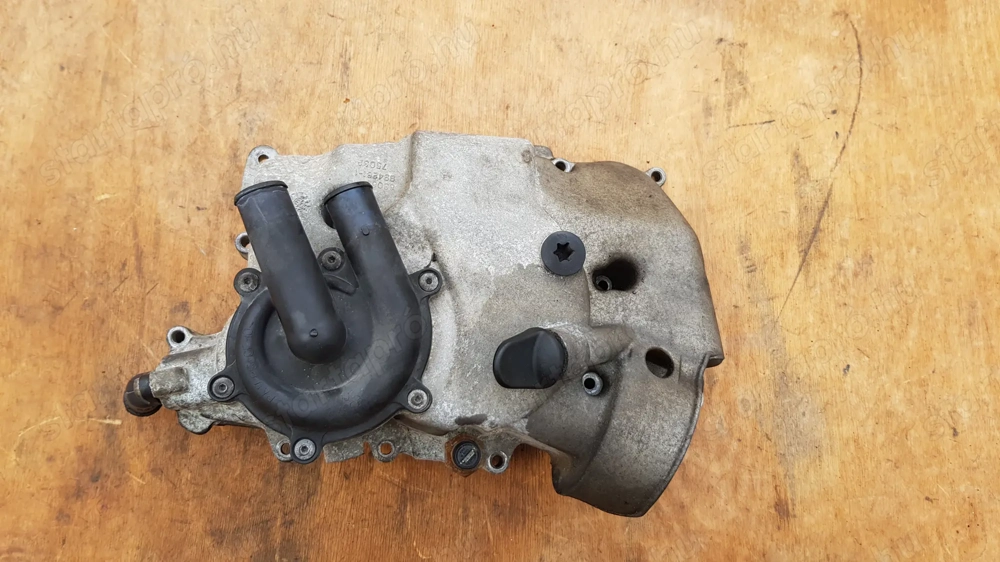 Aprilia Scarabeo 500 gyújtásfedél vízpumpával