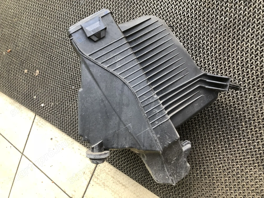 Renault Clio III légtömegmérő és légszűrőház posta megoldható