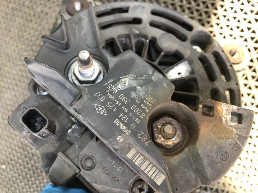 RENAULT CLIO III 1.5 dCi Diesel 0 124 425 037 generátor posta megoldható