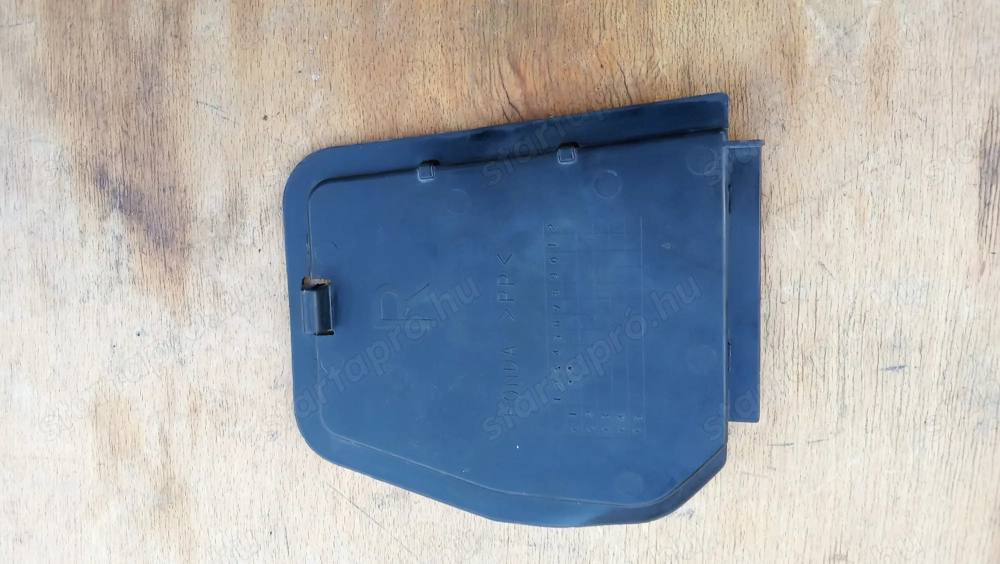 Honda Silver Wing Fjs 400 - 600 hátsó lámpa szervizablak jobbos