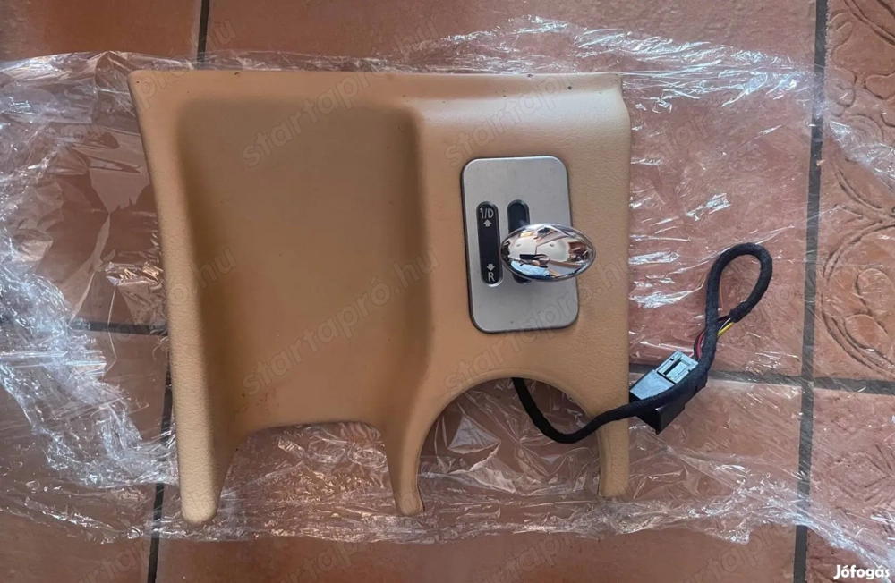 Maserati quattroporte M139 automata váltó kapcsoló , váltó gomb ,váltó konzol ár után érdeklődj 