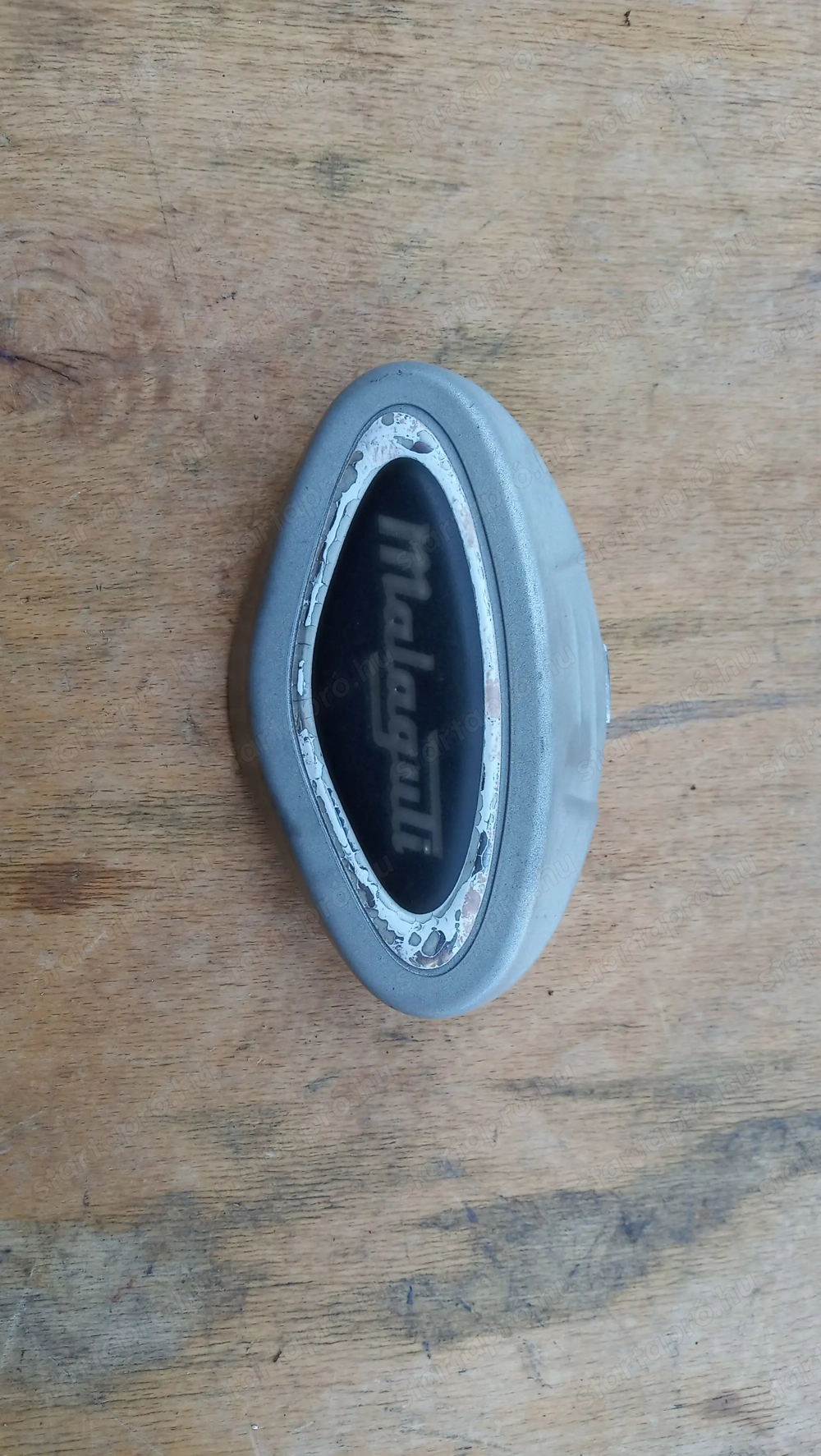 Malaguti Madison K 400 kormányidom közép