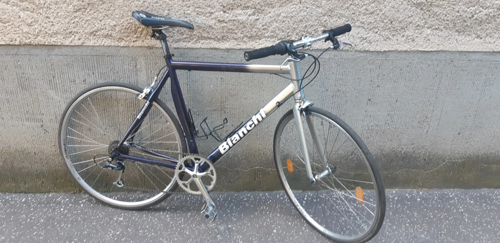 Aluvázas fitness kerékpár (28" 622).