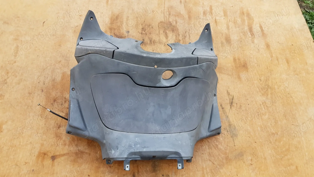 Piaggio x9 250 (honda blokkos) térdidom